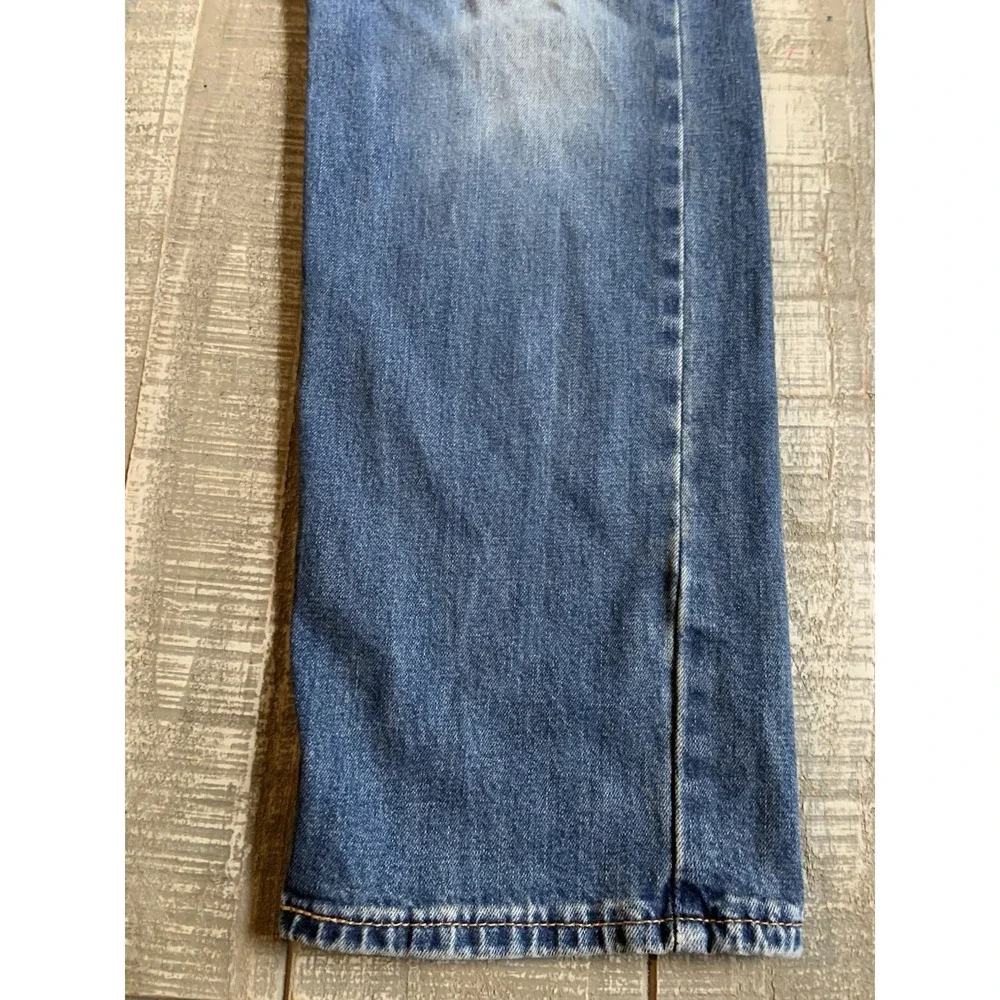 Levi's 505‎ 34x32 Medium Wash Classic Fit Straight Leg Blue Denim Jeans